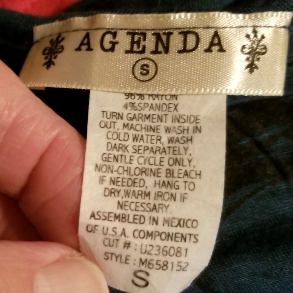 Agenda Blue Lightweight Blouse 1/2 Sleeve Floral design w/Sparkling Beads – Sm - Picture 5 of 6